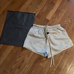 Essentials Fear of God shorts XS NEW